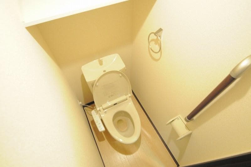 Room image 9