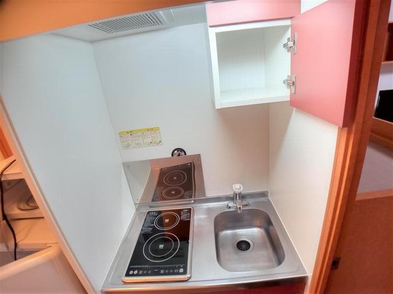 Room image 8