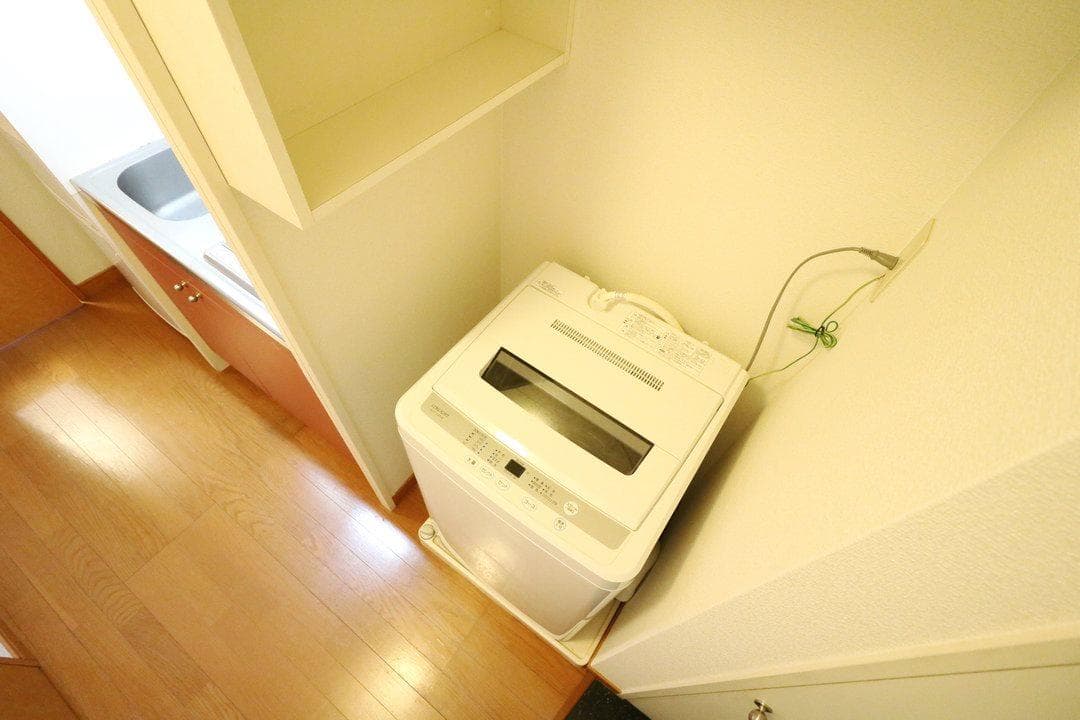 Room image 15