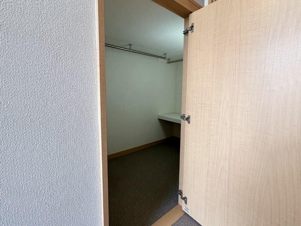 Room image 15