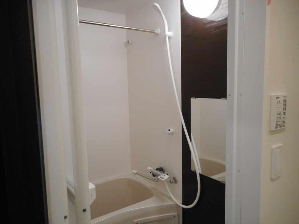 Room image 8