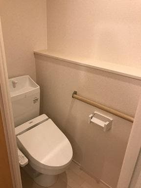 Room image 8