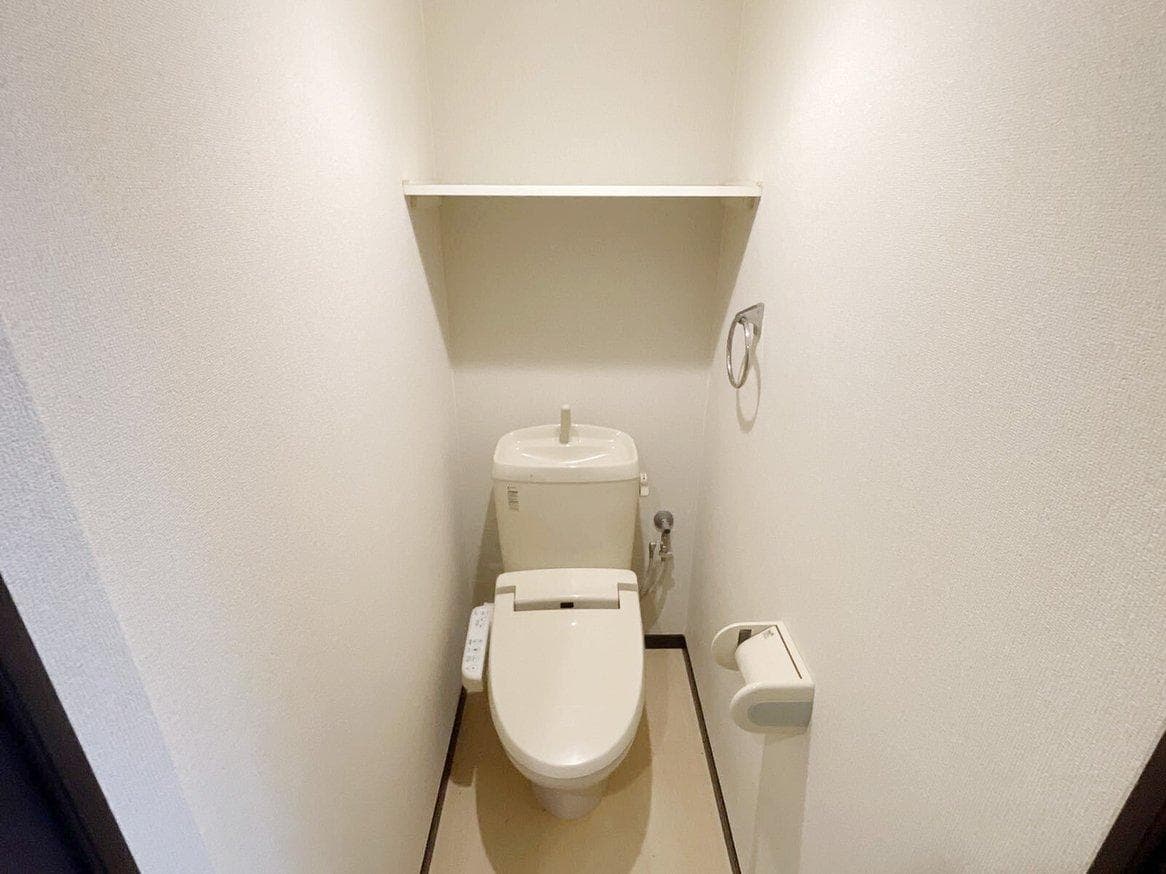 Room image 9