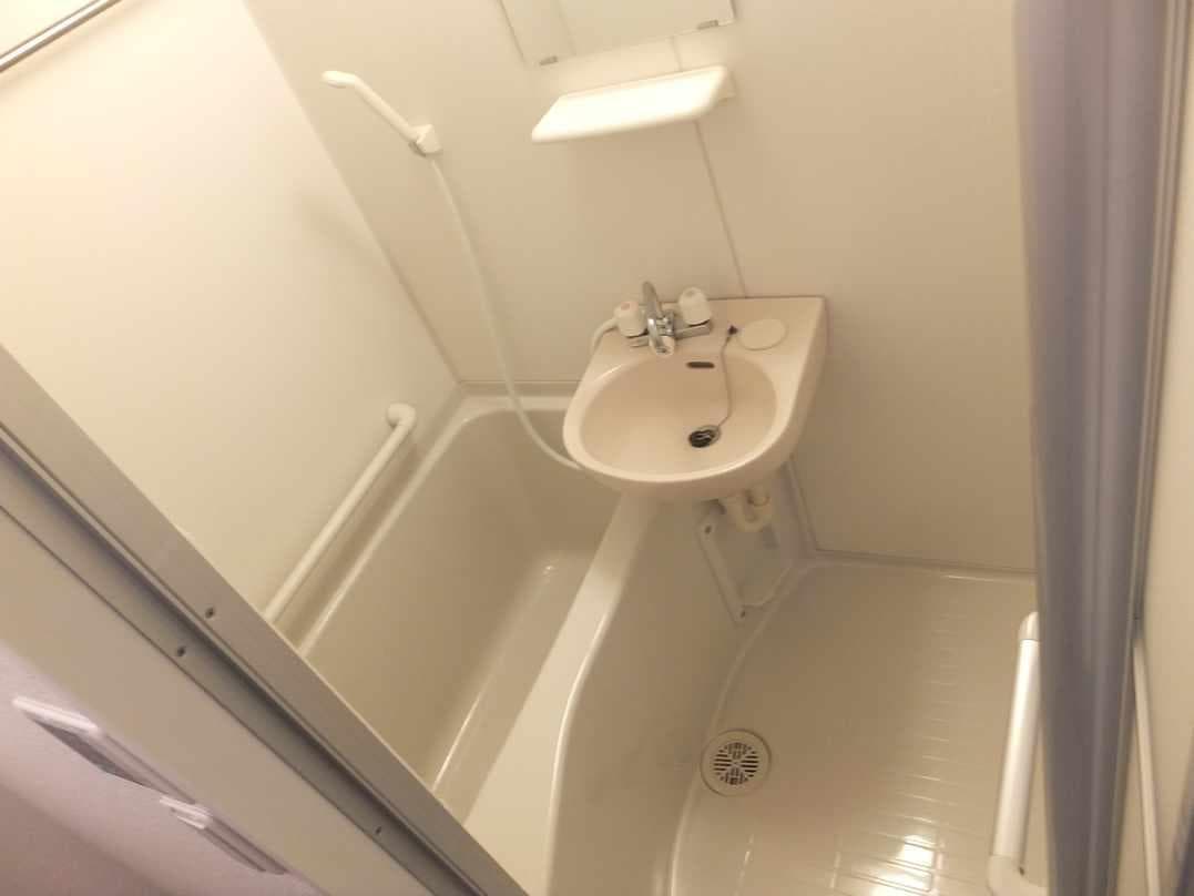 Room image 8