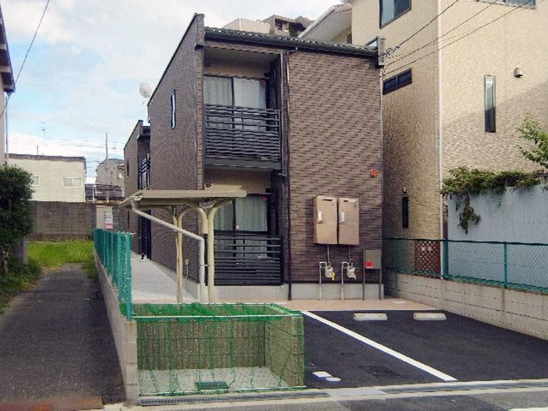 Main exterior of LEONEXT Perch