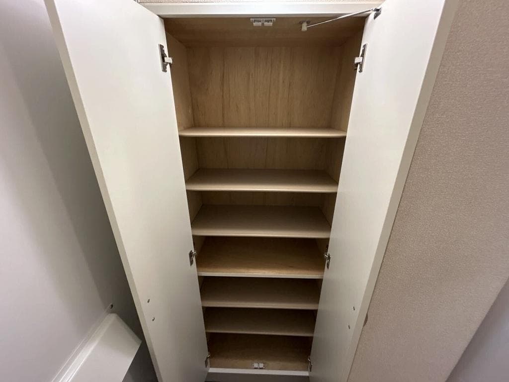 Room image 13