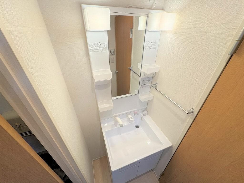 Room image 15