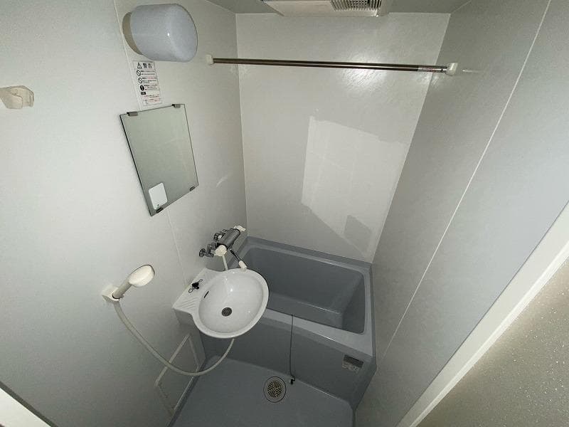 Room image 8