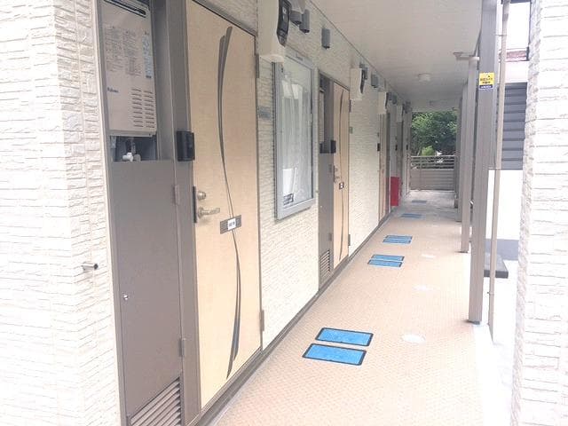 Room image 11