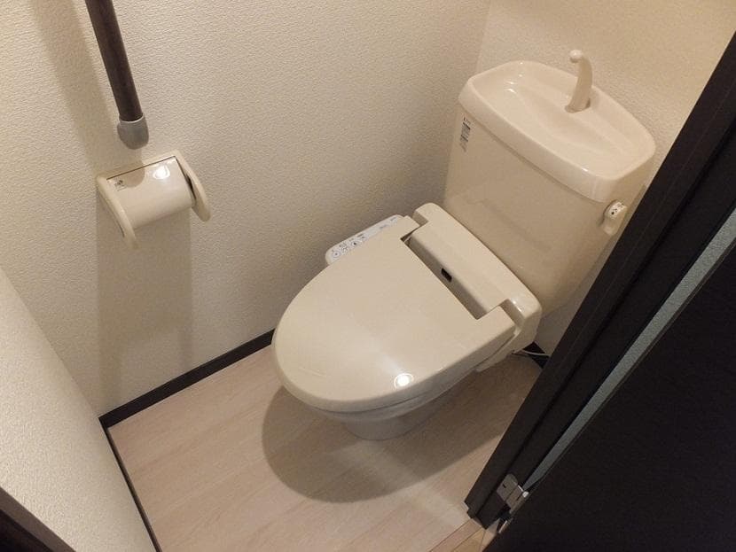 Room image 10