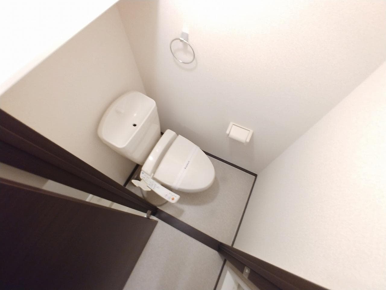 Room image 13