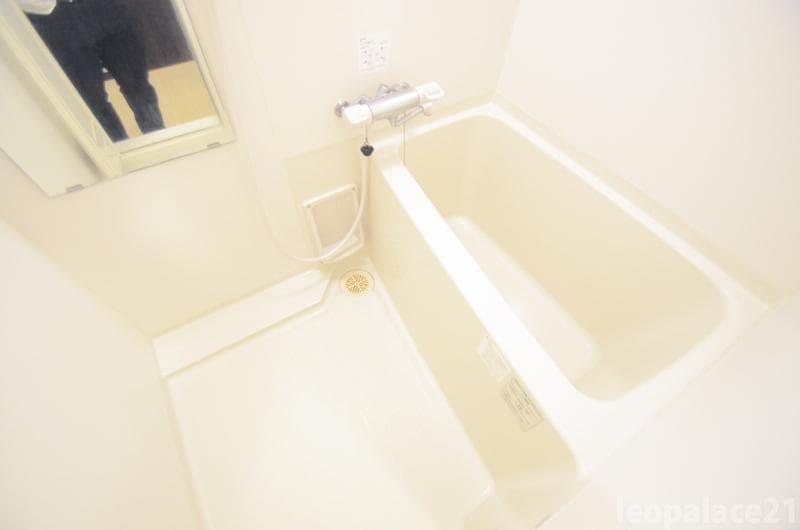 Room image 13