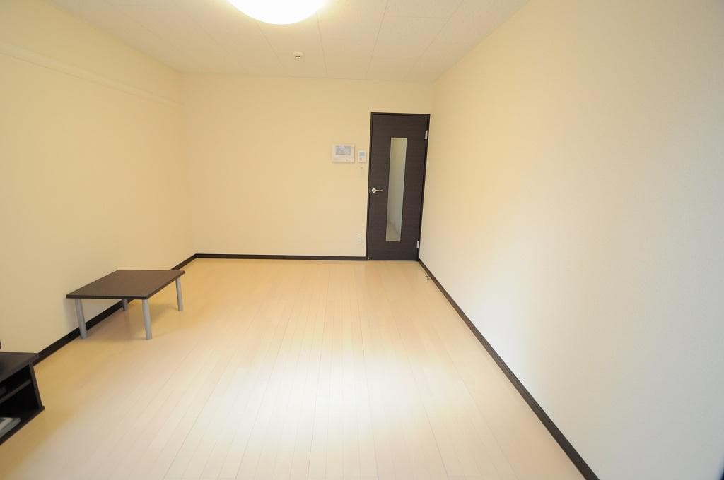 Preview interior of LEONEXT SAKAE Nishi Awaji