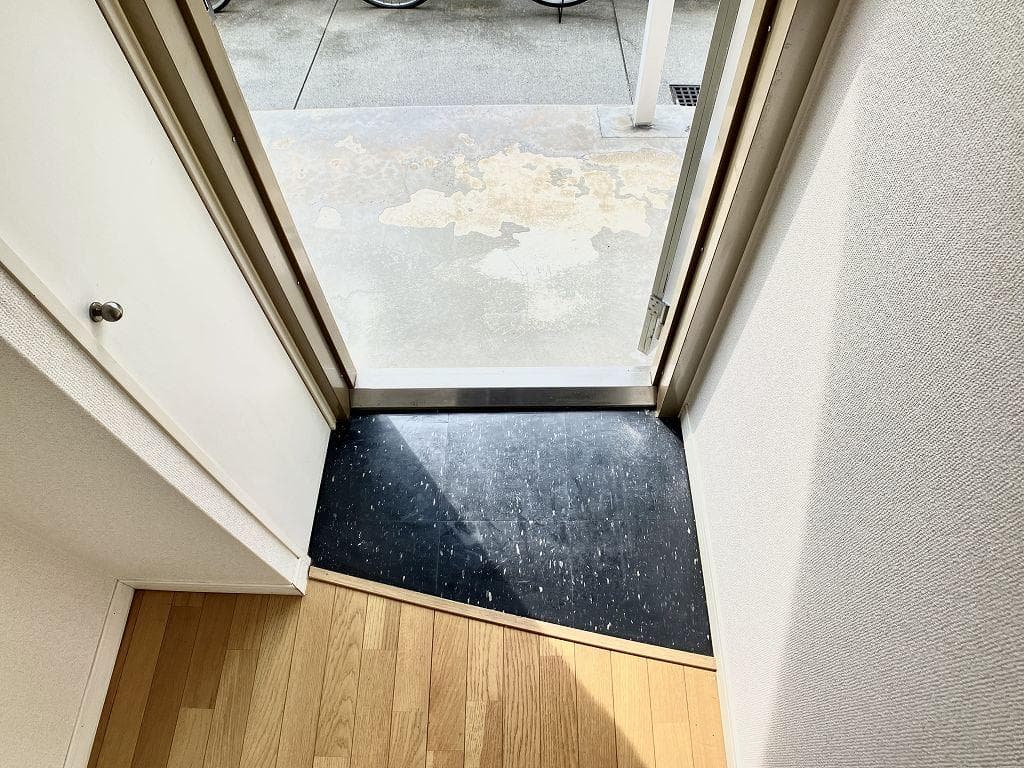 Room image 12