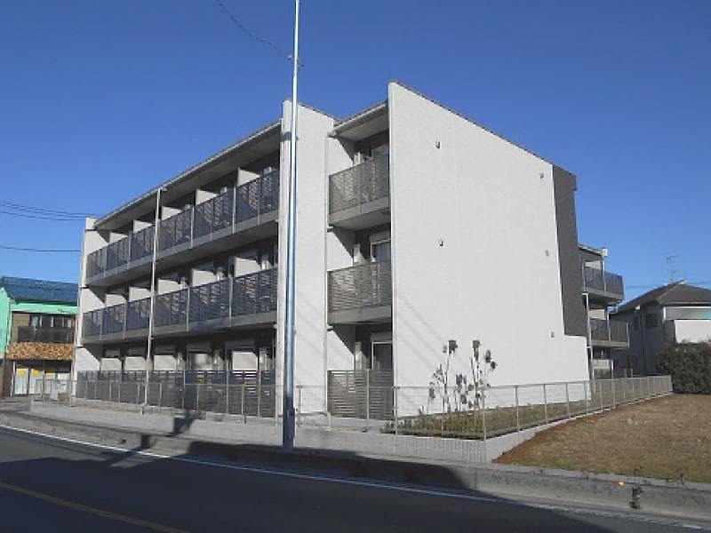 Main exterior of CLEINO Luna Lumiere Misato