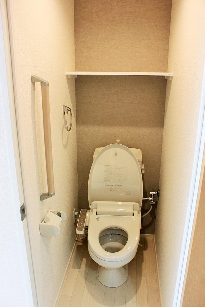 Room image 8
