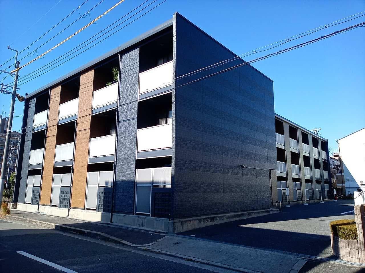 Main exterior of leopalace Emerald Stone