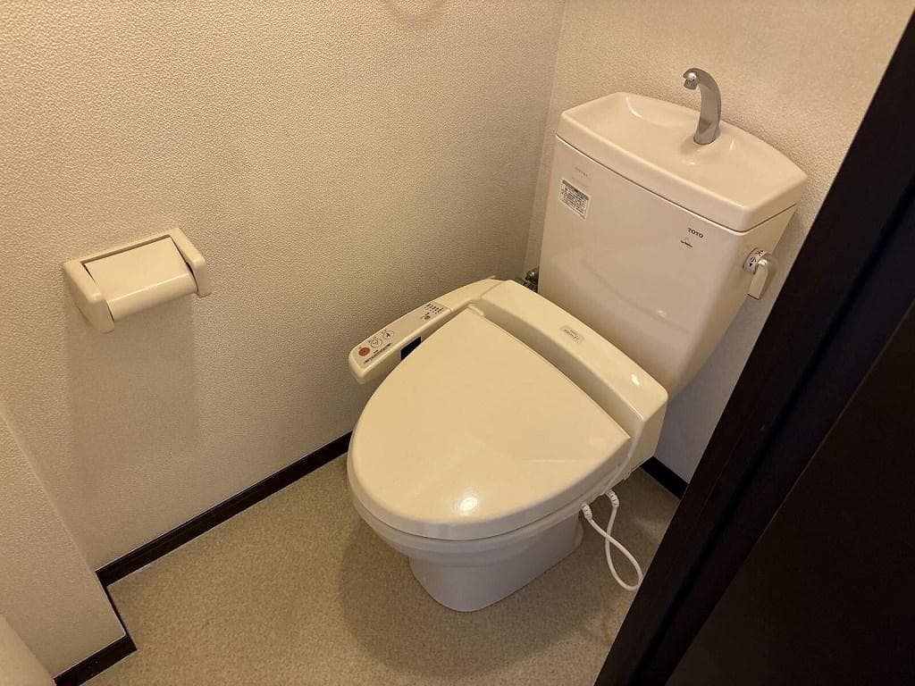 Room image 8