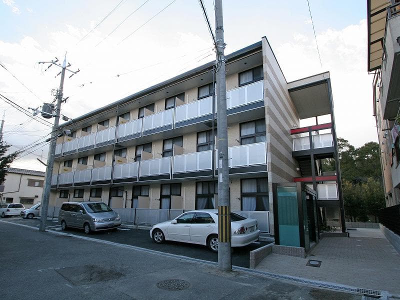 Main exterior of leopalace Green Pit