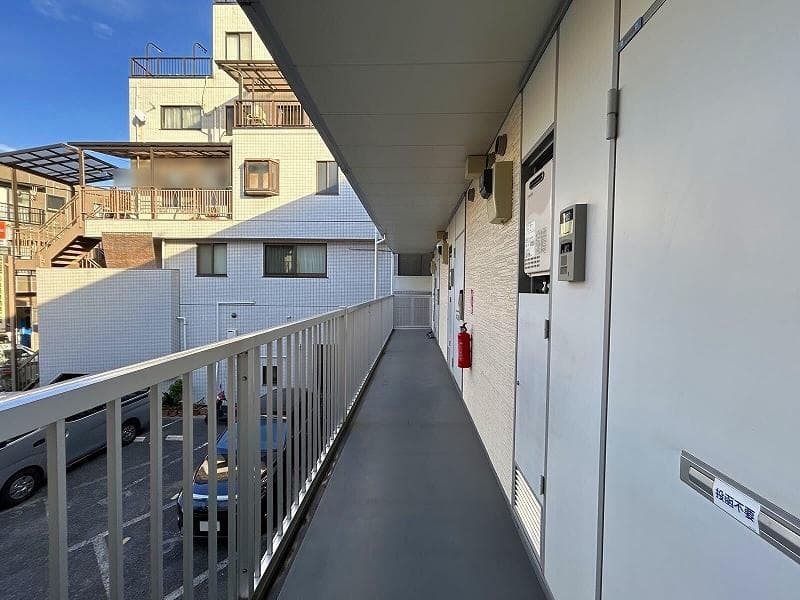 Room image 12