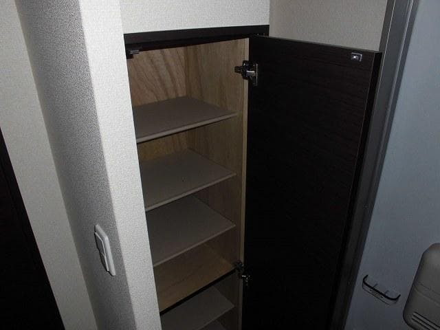 Room image 13
