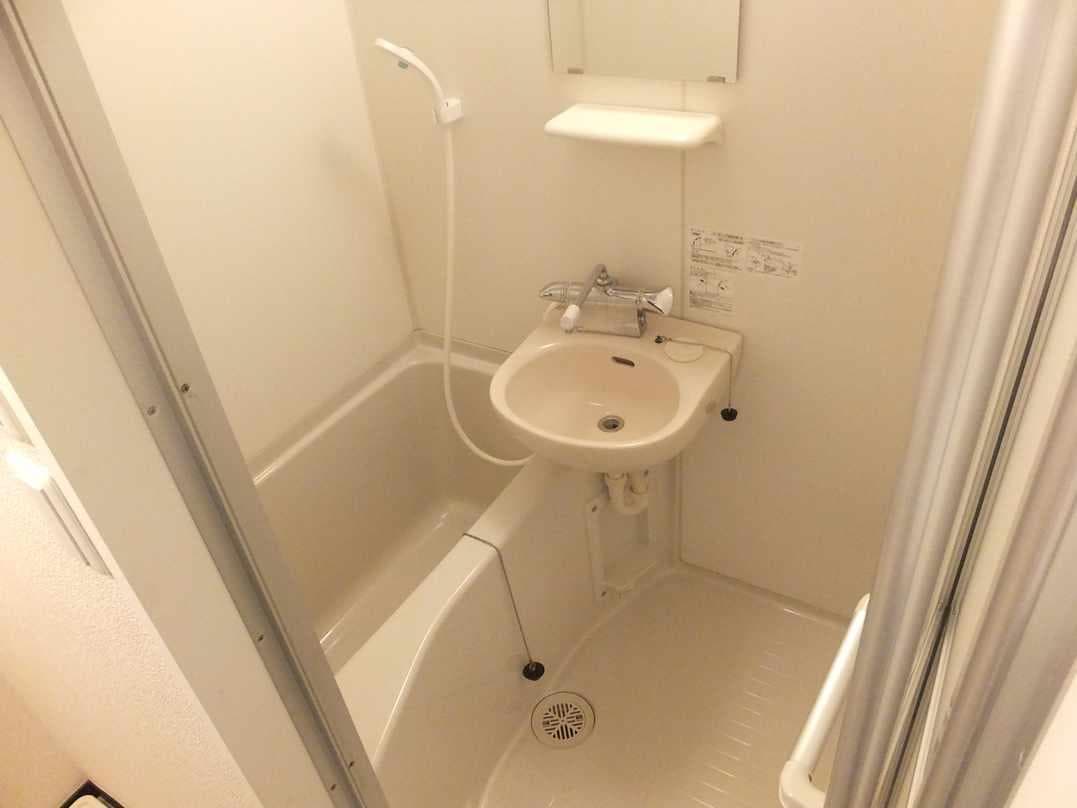 Room image 8