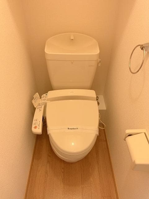 Room image 9