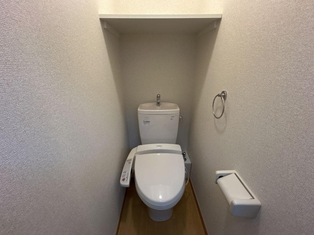 Room image 8