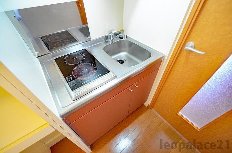 Room image 11