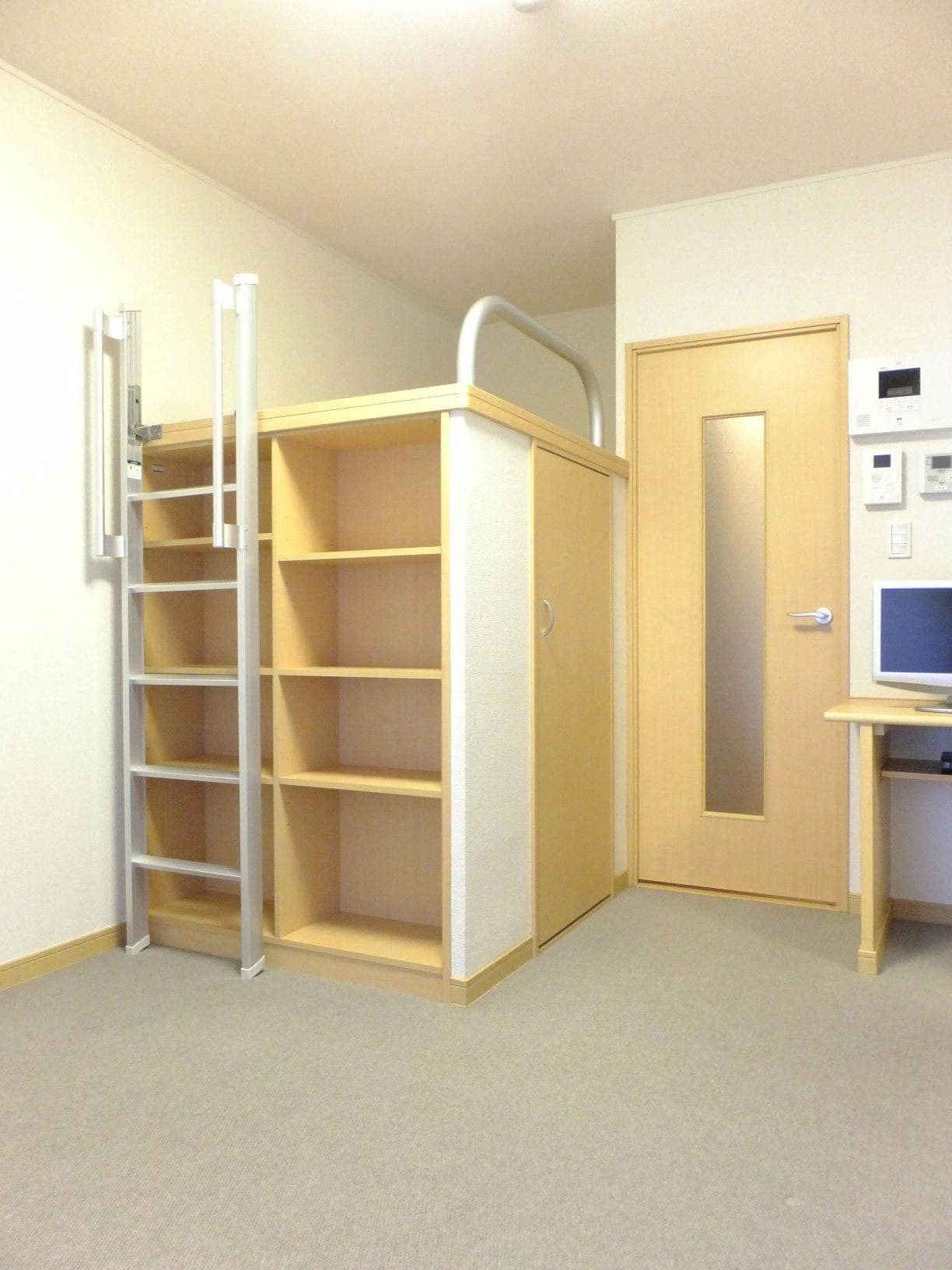 Preview interior of leopalace Trustworthy