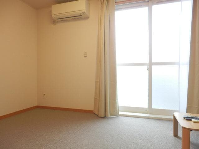 Room image 16