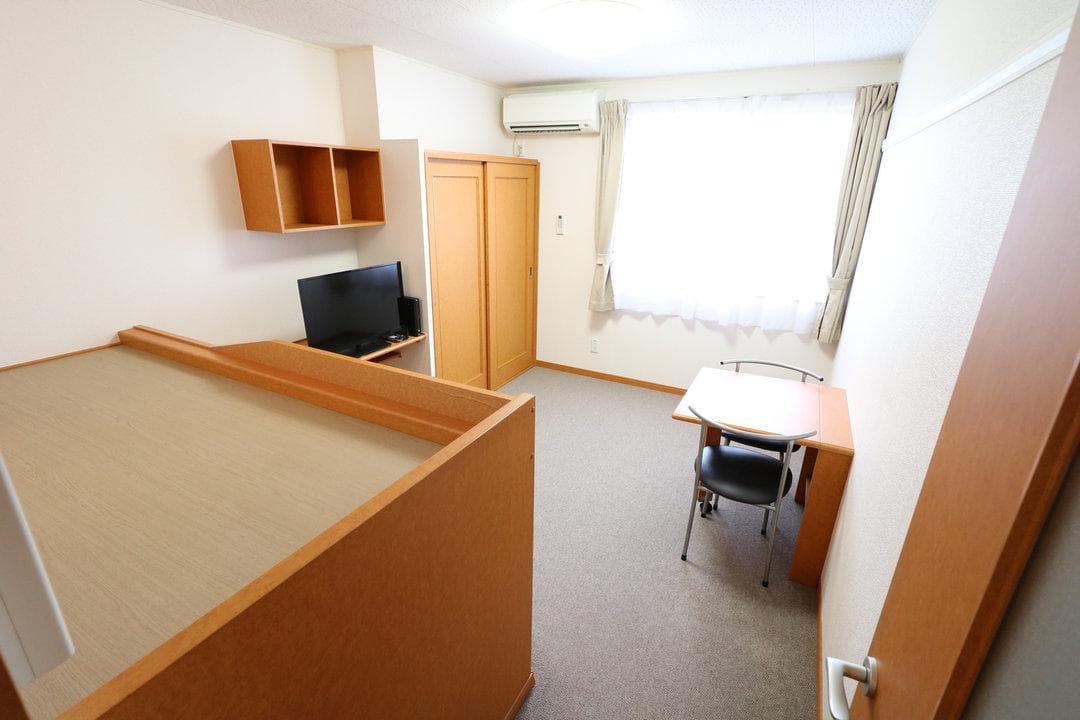 Room image 10