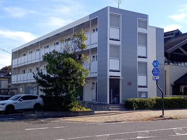 Main exterior of leopalace Oak