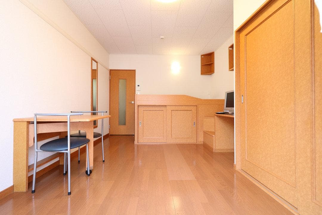 Preview interior of leopalace Youkaichi Inter Mae