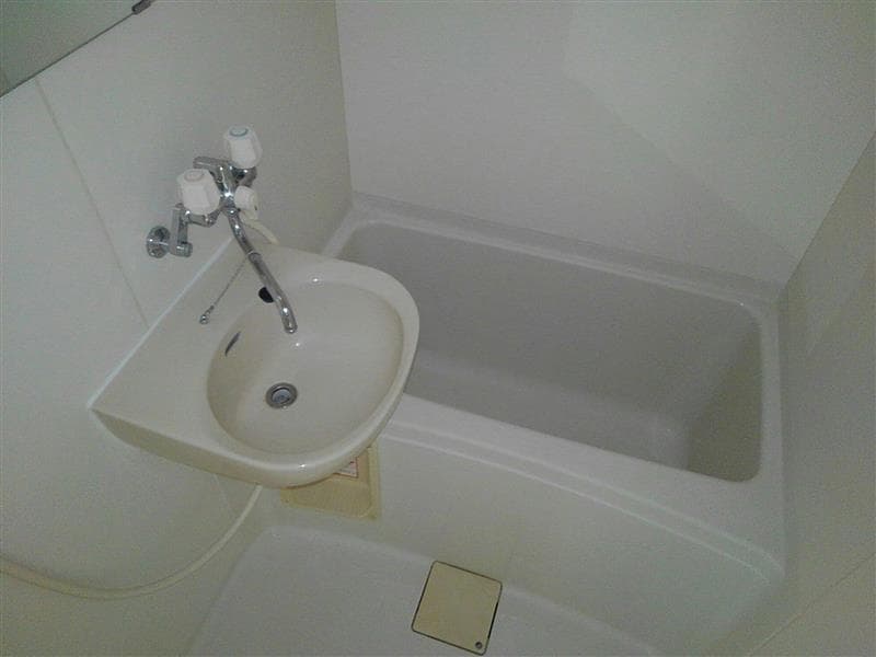 Room image 16