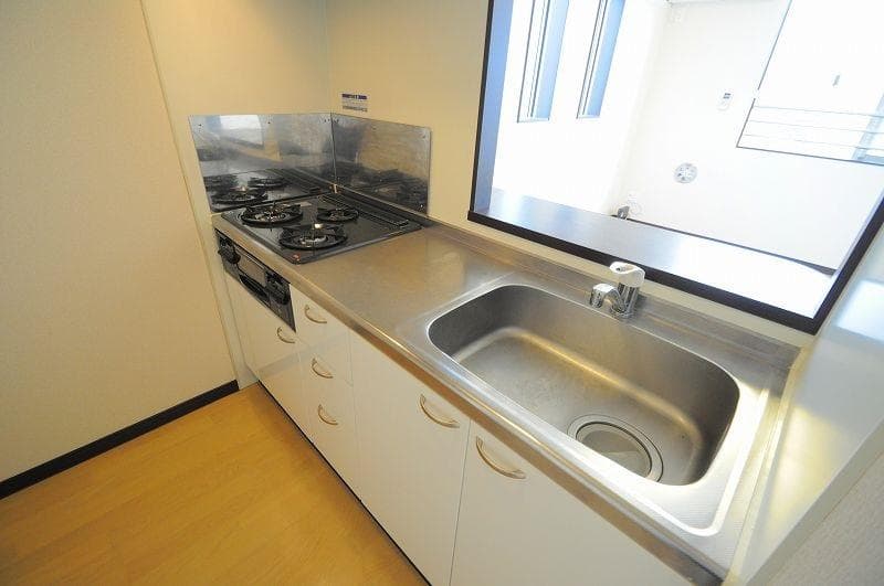 Room image 13