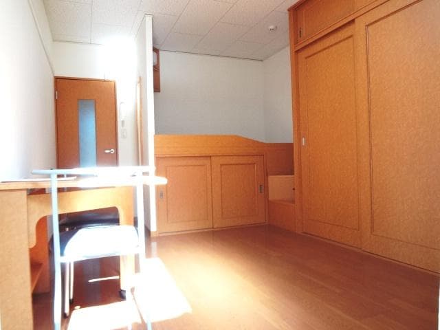 Room image 9