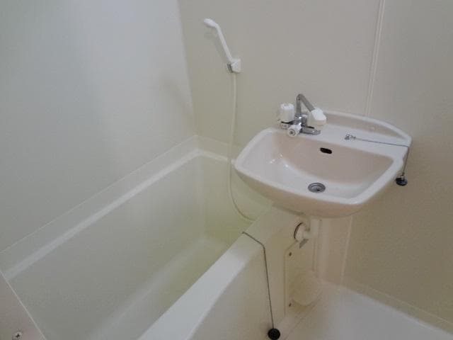Room image 12
