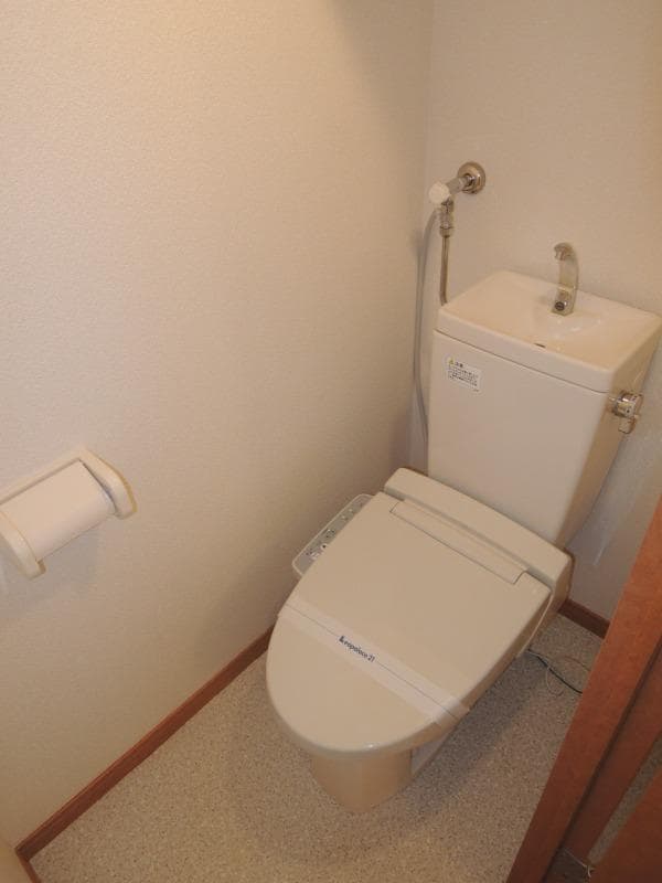 Room image 13