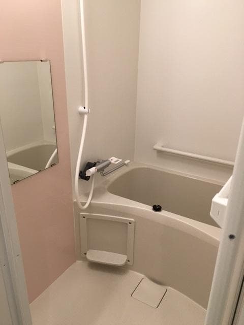 Room image 12