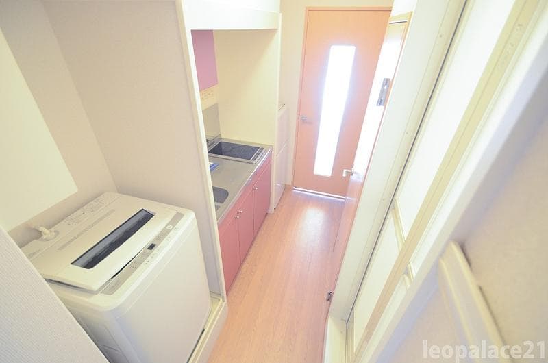 Room image 9