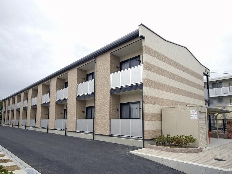 Main exterior of leopalace Ribieru Buranshe II