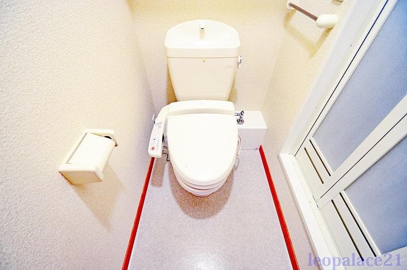 Room image 12
