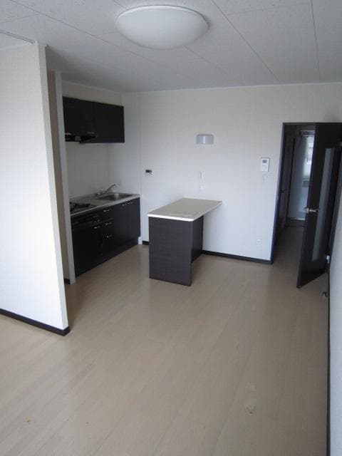 Preview interior of LEONEXT Coupure