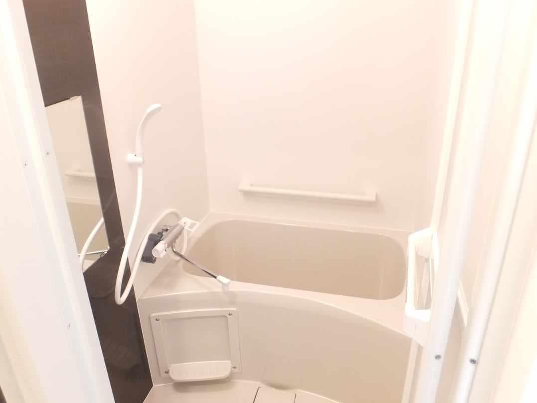 Room image 10