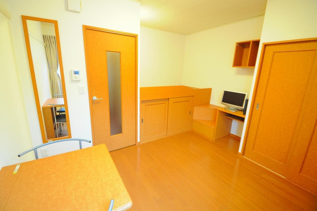 Preview interior of leopalace Pine