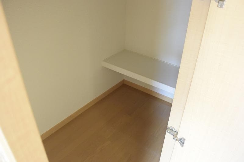 Room image 13