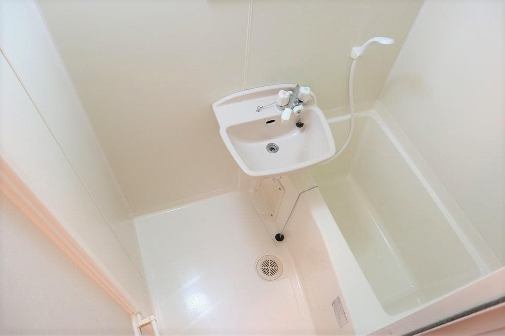 Room image 10