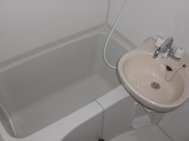 Room image 9