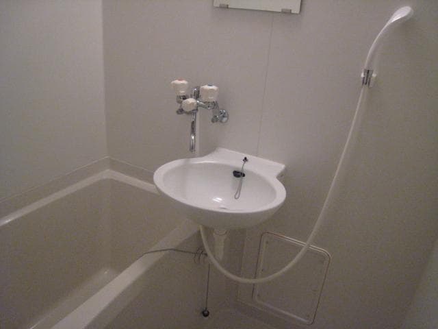 Room image 12